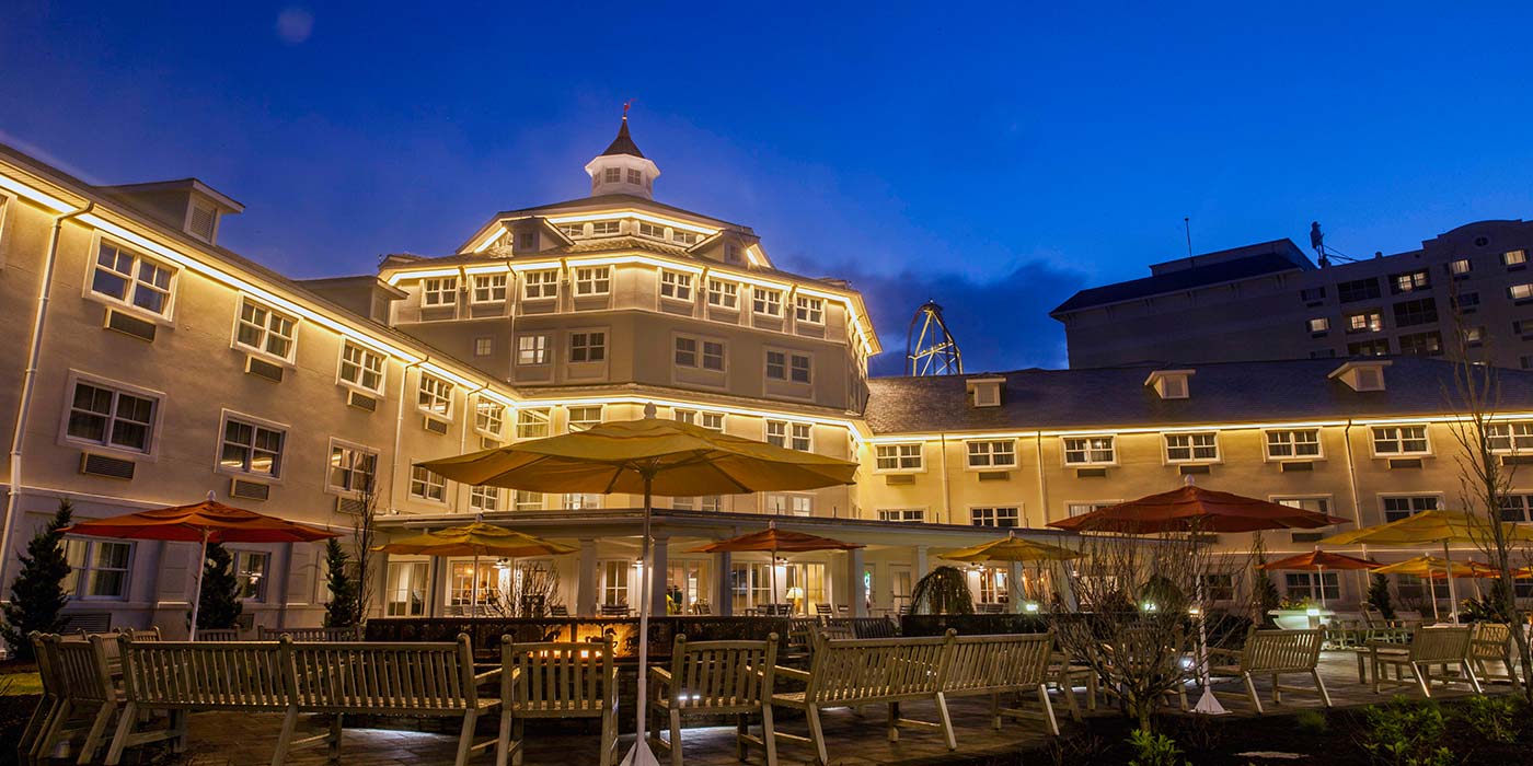 hotel breakers cedar point